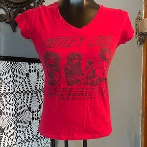 Mötley Crüe Women's Red Graphic Tee